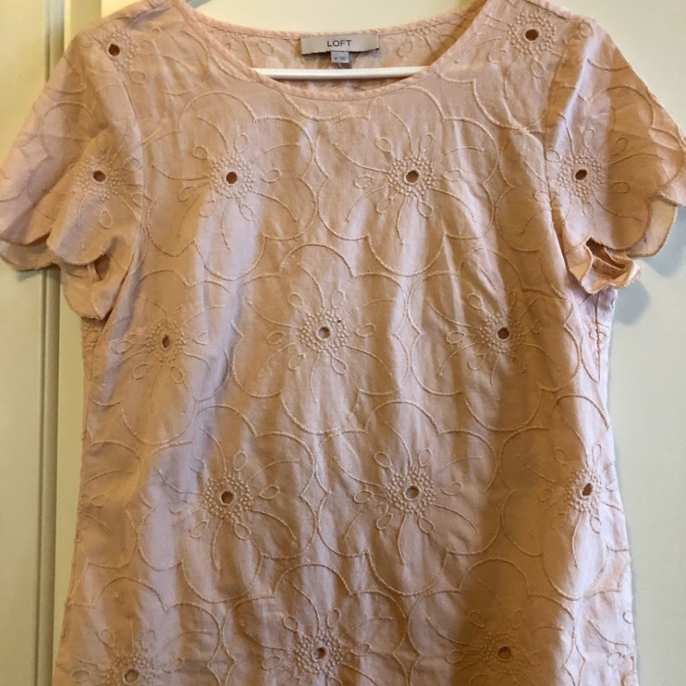 Loft blush flower top